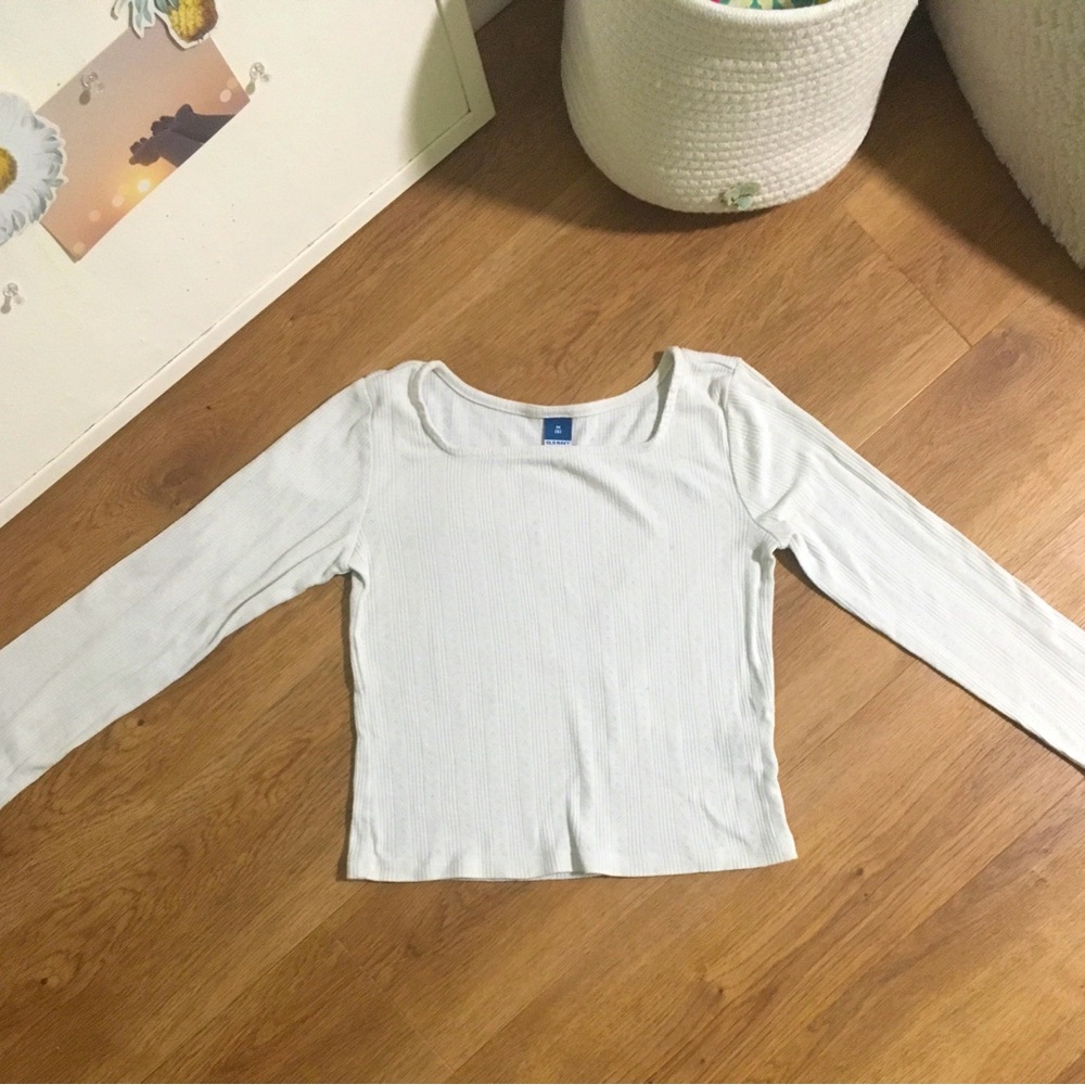 CREAM OLD NAVY TOP